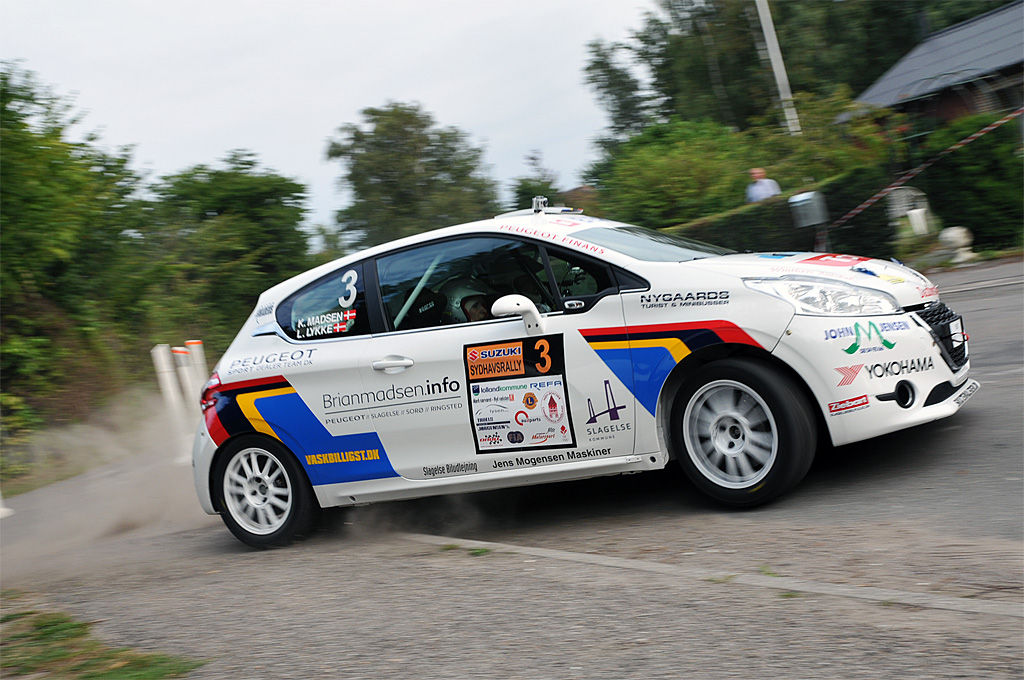 Kim Madsen og Line Lykke Jensen vandt både klasse og division i deres første start for Peugeot Sport Dealer Team DK
(Foto: rallypics.dk)